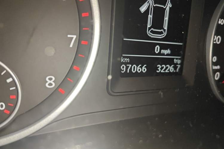 Used Volkswagen Tiguan 2017 300TSI Automatic Two-Wheel Drive Silk Road Comfort Edition Odometer Close Up