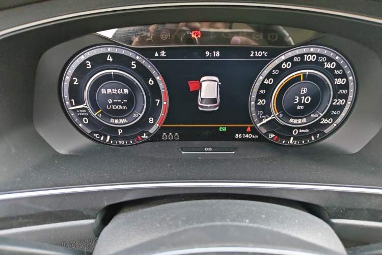 Used Volkswagen Tiguan 2017 330TSI Four-Wheel Drive High-End Model Odometer Close Up