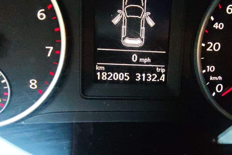 Used Volkswagen Tiguan 2017 300TSI Automatic Two-Wheel Drive Silk Road Comfort Edition Odometer Close Up