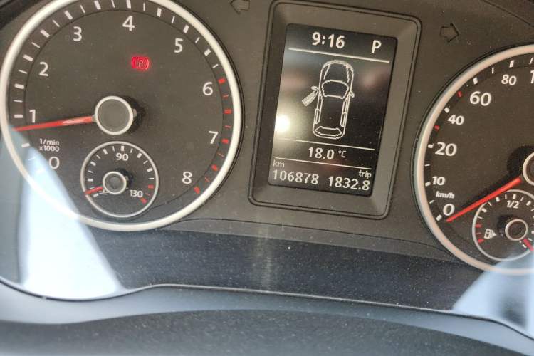 Used Volkswagen Tiguan 2017 300TSI Automatic Two-Wheel Drive Silk Road Comfort Edition Odometer Close Up
