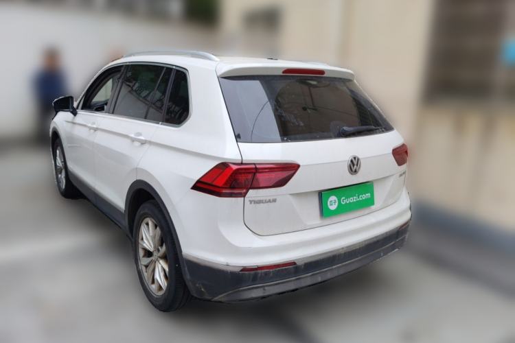 Used Volkswagen Tiguan 2017 330TSI All-Wheel-Drive Innovation Model Rear Left 45 Deg
