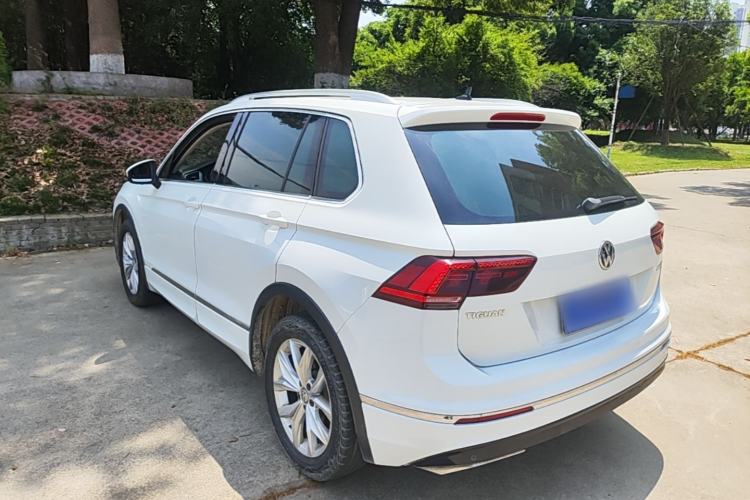 Used Volkswagen Tiguan 2017 280TSI Two-Wheel-Drive Elite Version Rear Left 45 Deg
