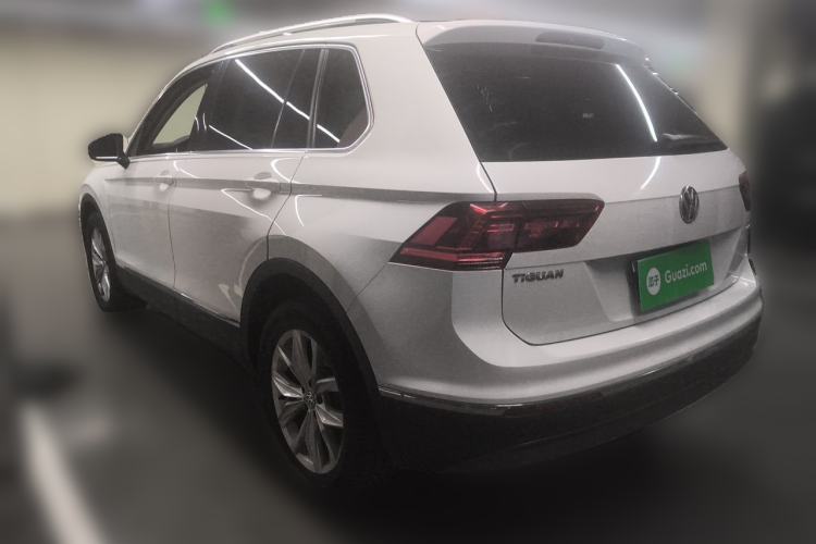 Used Volkswagen Tiguan 2017 330TSI All-Wheel-Drive Innovation Model Rear Left 45 Deg