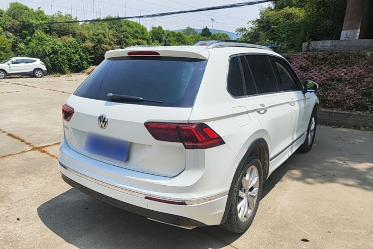 Used Volkswagen Tiguan 2017 280TSI Two-Wheel-Drive Elite Version Rear Right 45 Deg