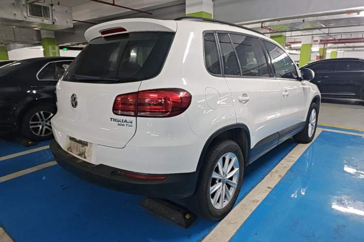 Used Volkswagen Tiguan 2017 300TSI Automatic Two-Wheel Drive Silk Road Luxury Edition Rear Right 45 Deg