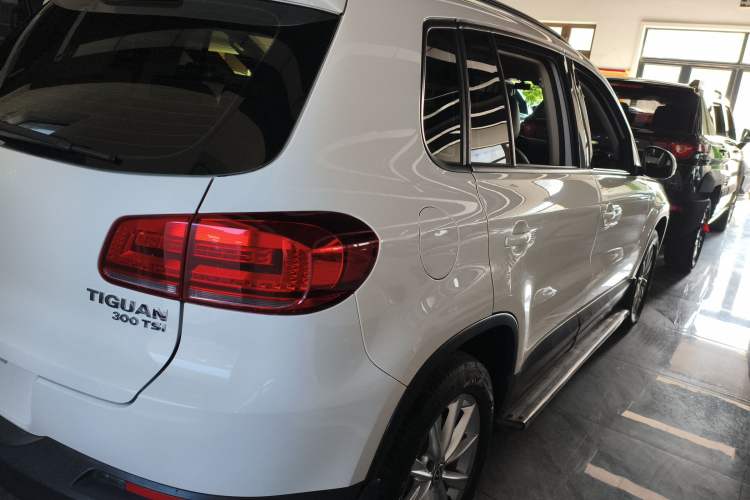 Used Volkswagen Tiguan 2017 300TSI Automatic Two-Wheel Drive Silk Road Luxury Edition Rear Right 45 Deg