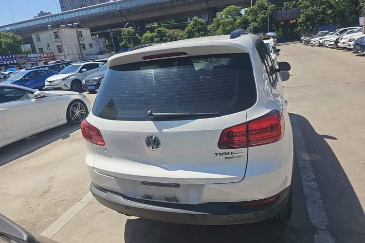 Used Volkswagen Tiguan 2017 300TSI Automatic Two-Wheel Drive Silk Road Luxury Edition Rear