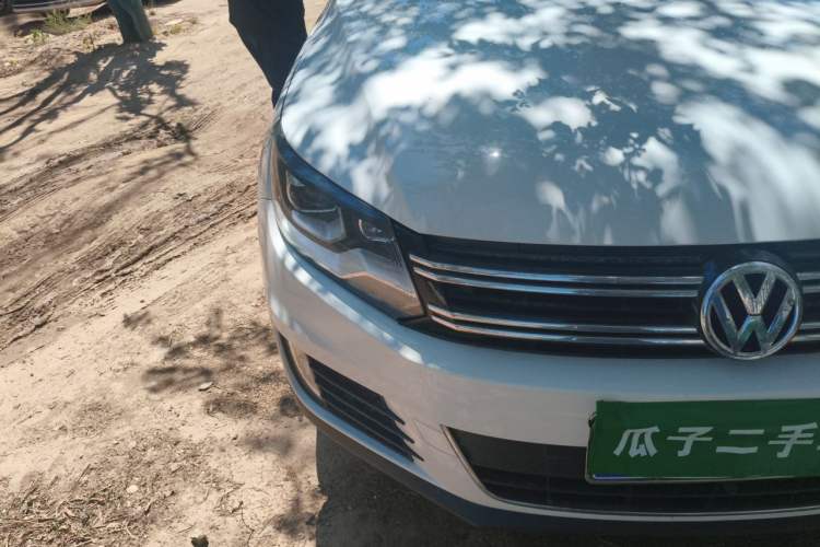 Used Volkswagen Tiguan 2017 300TSI Automatic Two-Wheel Drive Silk Road Comfort Edition Right Front Headlight