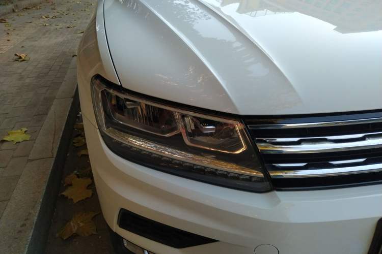 Used Volkswagen Tiguan 2017 280TSI Two-Wheel-Drive Elite Version Right Front Headlight