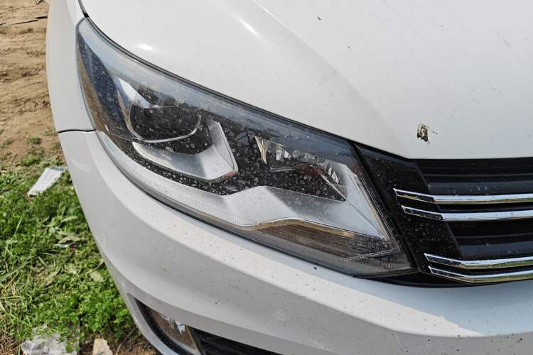 Used Volkswagen Tiguan 2017 300TSI Automatic Two-Wheel Drive Silk Road Comfort Edition Right Front Headlight