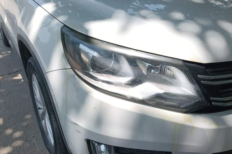Used Volkswagen Tiguan 2017 300TSI Automatic Two-Wheel Drive Silk Road Luxury Edition Right Front Headlight