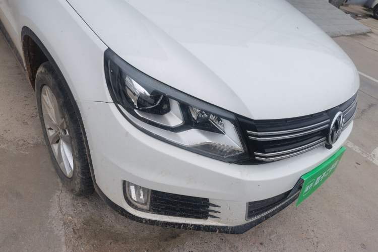 Used Volkswagen Tiguan 2017 300TSI Automatic Two-Wheel Drive Silk Road Comfort Edition Right Front Headlight