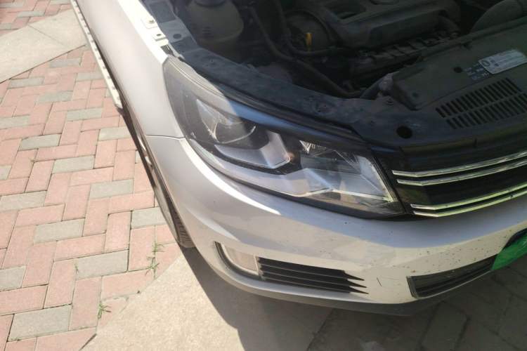 Used Volkswagen Tiguan 2017 300TSI Automatic Two-Wheel Drive Silk Road Comfort Edition Right Front Headlight