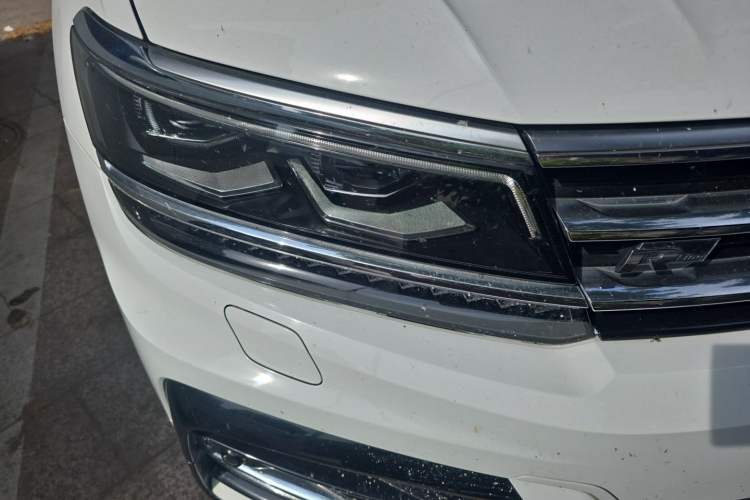 Used Volkswagen Tiguan 2017 280TSI Two-Wheel-Drive Elite Version Right Front Headlight