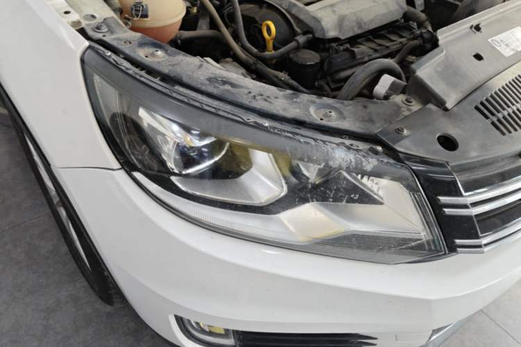 Used Volkswagen Tiguan 2017 300TSI Automatic Two-Wheel Drive Silk Road Comfort Edition Right Front Headlight