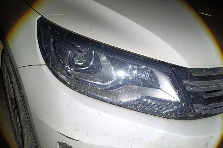 Used Volkswagen Tiguan 2017 300TSI Automatic Two-Wheel Drive Silk Road Luxury Edition Right Front Headlight