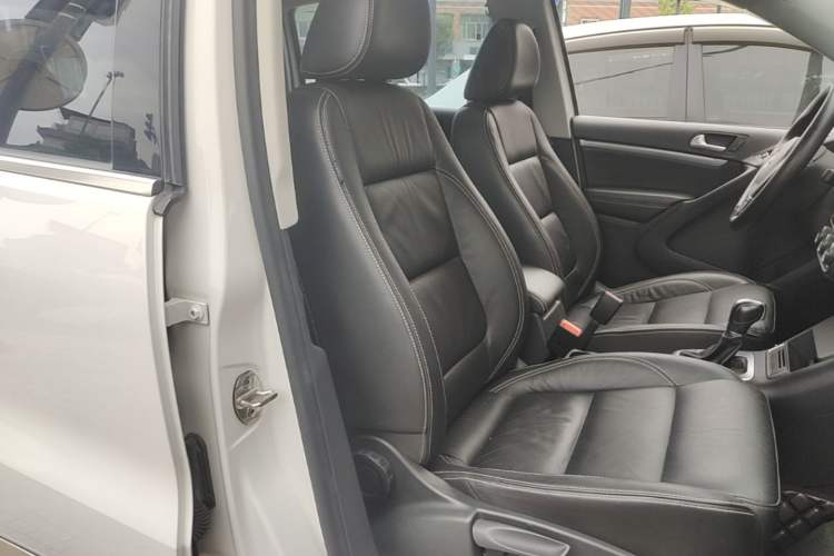 Used Volkswagen Tiguan 2017 300TSI Automatic Two-Wheel Drive Silk Road Comfort Edition Right Front Seat