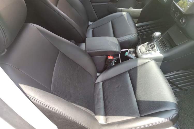 Used Volkswagen Tiguan 2017 300TSI Automatic Two-Wheel Drive Silk Road Luxury Edition Right Front Seat