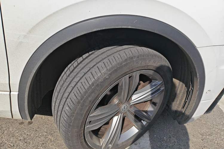 Used Volkswagen Tiguan 2017 330TSI Four-Wheel Drive High-End Model Right Front Wheel Hub