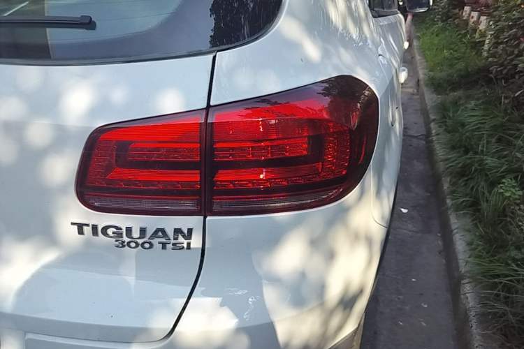 Used Volkswagen Tiguan 2017 300TSI Automatic Two-Wheel Drive Silk Road Comfort Edition Right Rear Taillight