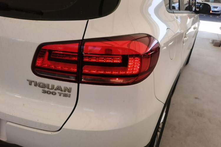 Used Volkswagen Tiguan 2017 300TSI Automatic Two-Wheel Drive Silk Road Comfort Edition Right Rear Taillight