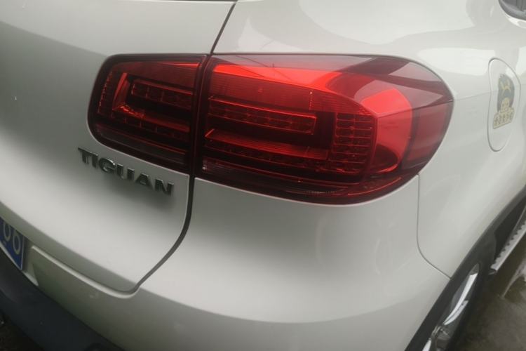 Used Volkswagen Tiguan 2017 300TSI Automatic Two-Wheel Drive Silk Road Luxury Edition Right Rear Taillight