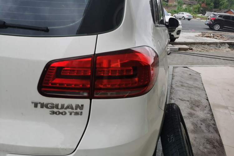Used Volkswagen Tiguan 2017 300TSI Automatic Two-Wheel Drive Silk Road Luxury Edition Right Rear Taillight