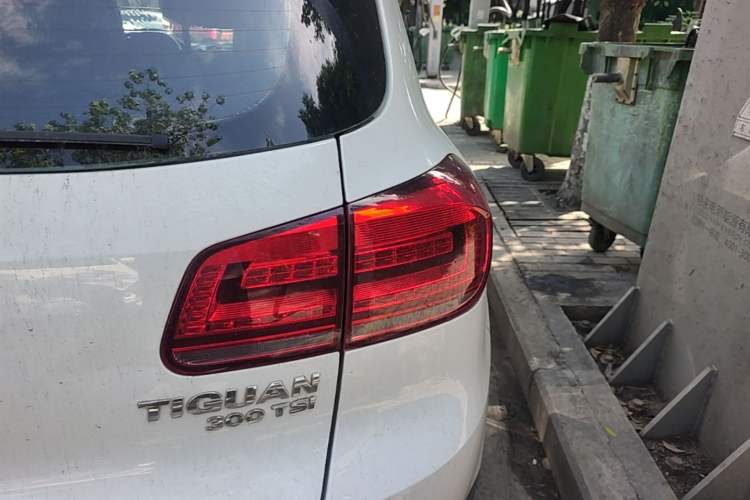 Used Volkswagen Tiguan 2017 300TSI Automatic Two-Wheel Drive Silk Road Comfort Edition Right Rear Taillight