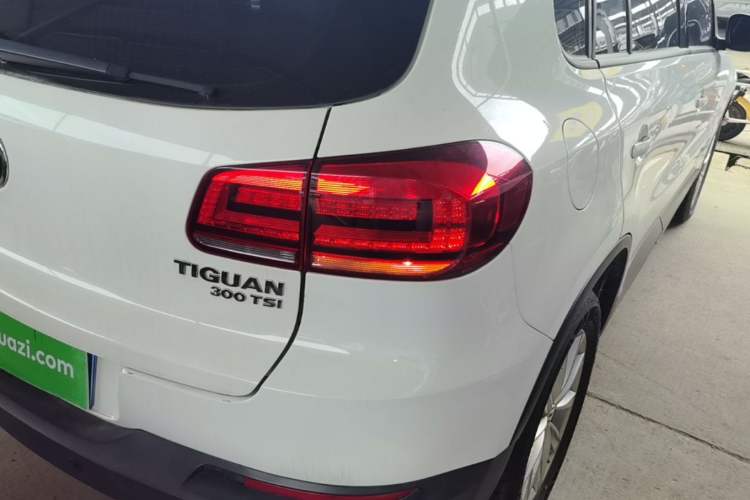 Used Volkswagen Tiguan 2017 300TSI Automatic Two-Wheel Drive Silk Road Comfort Edition Right Rear Taillight