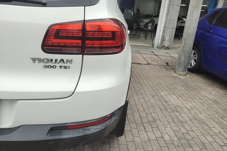 Used Volkswagen Tiguan 2017 300TSI Automatic Two-Wheel Drive Silk Road Comfort Edition Right Rear Taillight
