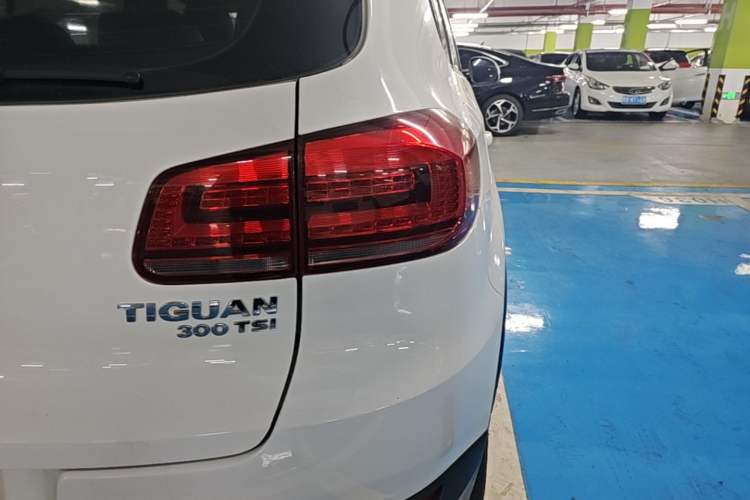 Used Volkswagen Tiguan 2017 300TSI Automatic Two-Wheel Drive Silk Road Luxury Edition Right Rear Taillight