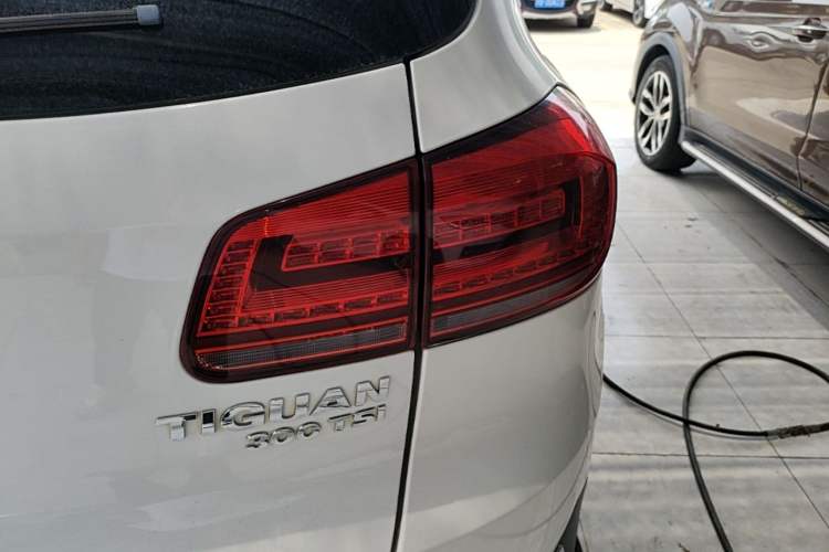 Used Volkswagen Tiguan 2017 300TSI Automatic Two-Wheel Drive Silk Road Luxury Edition Right Rear Taillight