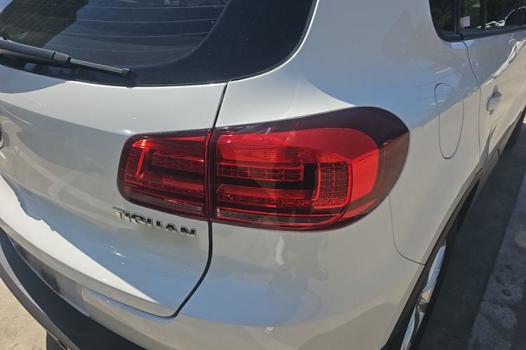 Used Volkswagen Tiguan 2017 300TSI Automatic Two-Wheel Drive Silk Road Luxury Edition Right Rear Taillight
