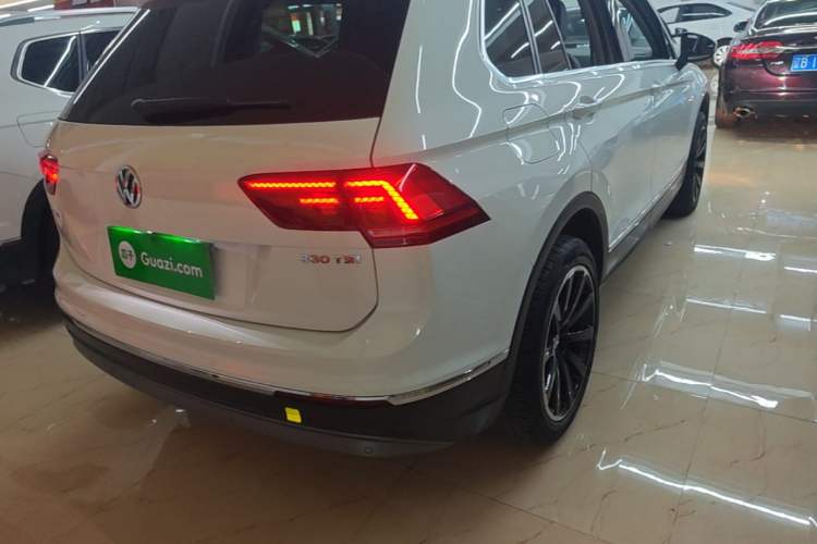 Used Volkswagen Tiguan 2017 330TSI All-Wheel-Drive Innovation Model Right Rear Taillight