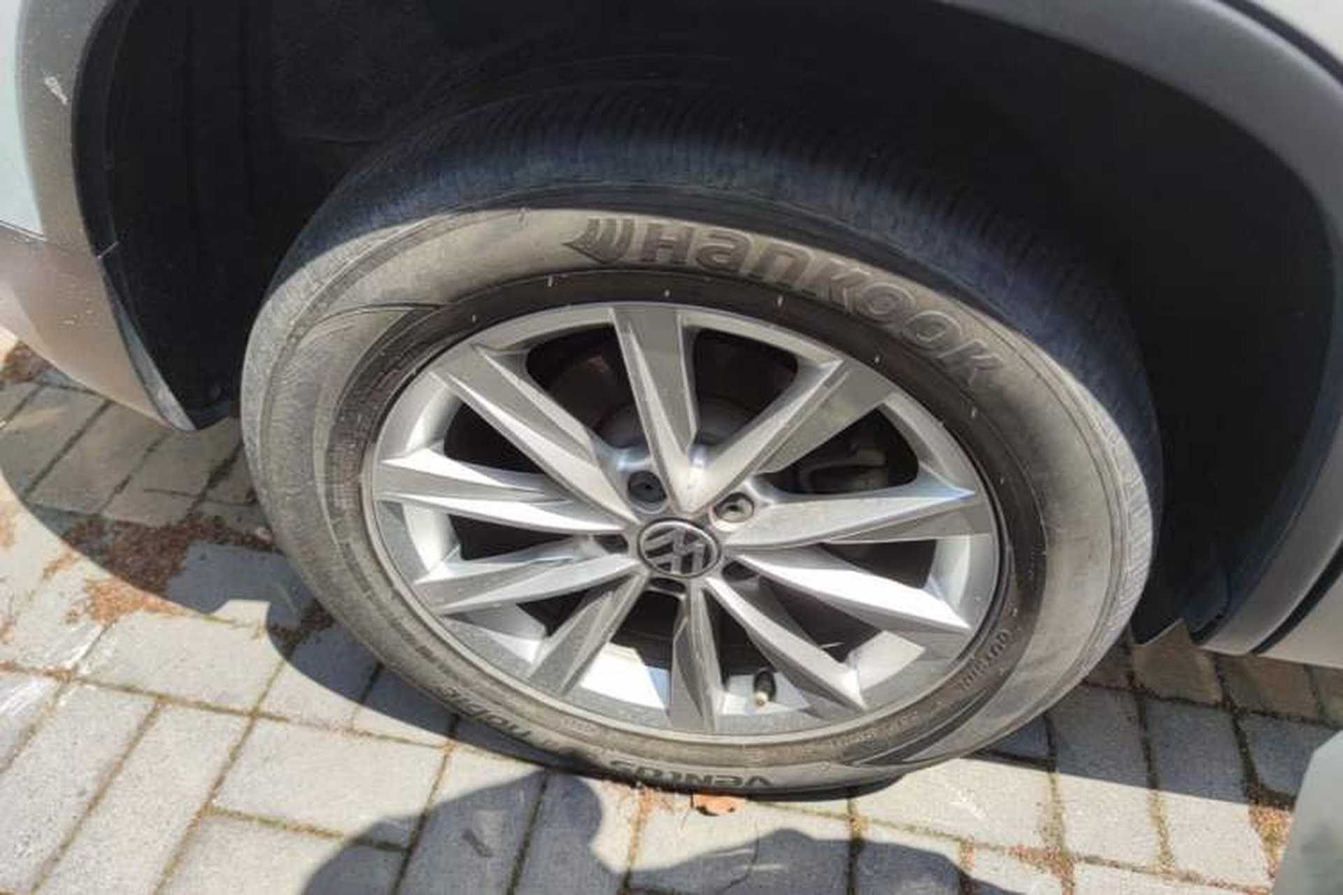 Used Volkswagen Tiguan 2017 300TSI Automatic Two-Wheel Drive Silk Road Luxury Edition Right Rear Wheel Hub