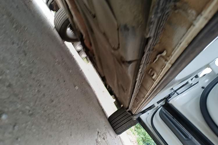 Used Volkswagen Tiguan 2017 330TSI All-Wheel-Drive Innovation Model Right Side Sill