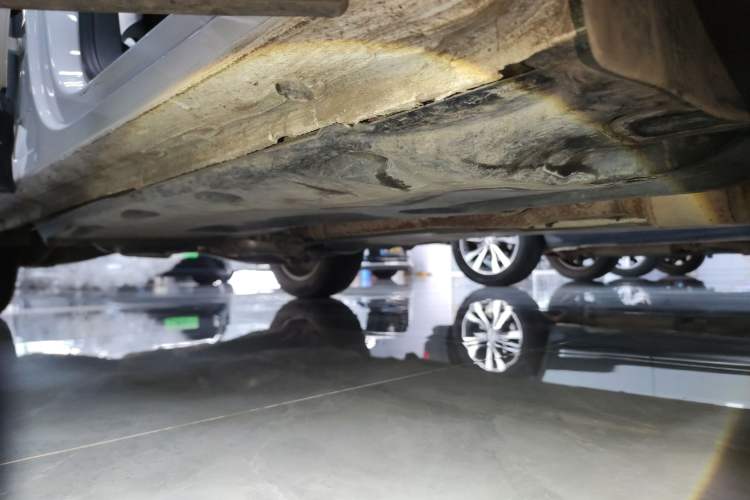 Used Volkswagen Tiguan 2017 300TSI Automatic Two-Wheel Drive Silk Road Comfort Edition Right Side Sill