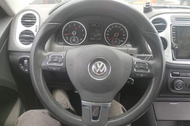 Used Volkswagen Tiguan 2017 300TSI Automatic Two-Wheel Drive Silk Road Comfort Edition Steering Wheel