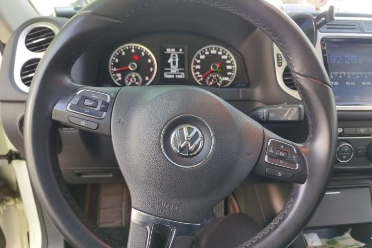 Used Volkswagen Tiguan 2017 300TSI Automatic Two-Wheel Drive Silk Road Comfort Edition Steering Wheel