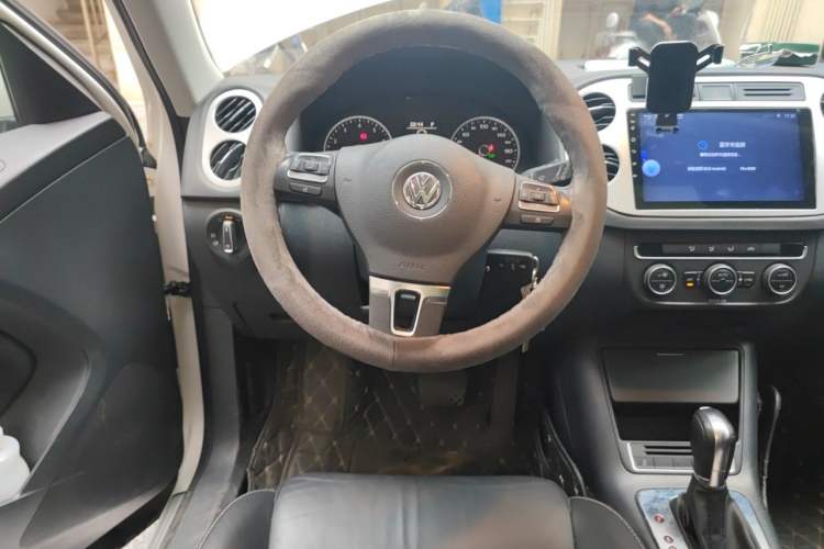 Used Volkswagen Tiguan 2017 300TSI Automatic Two-Wheel Drive Silk Road Comfort Edition Steering Wheel