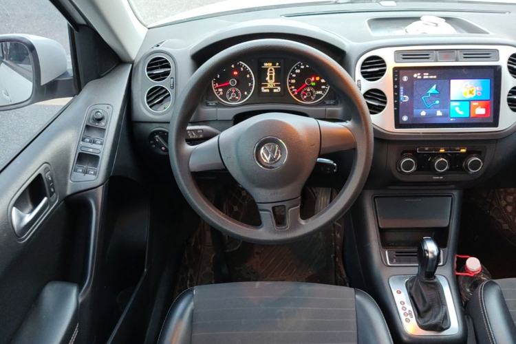 Used Volkswagen Tiguan 2017 300TSI Automatic Two-Wheel Drive Silk Road Luxury Edition Steering Wheel