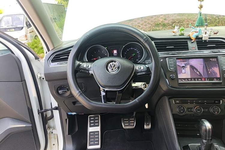 Used Volkswagen Tiguan 2017 280TSI Two-Wheel-Drive Elite Version Steering Wheel