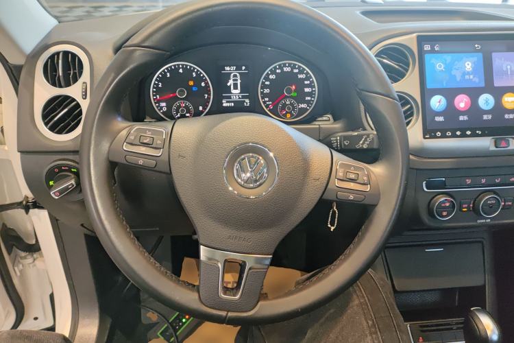 Used Volkswagen Tiguan 2017 300TSI Automatic Two-Wheel Drive Silk Road Comfort Edition Steering Wheel