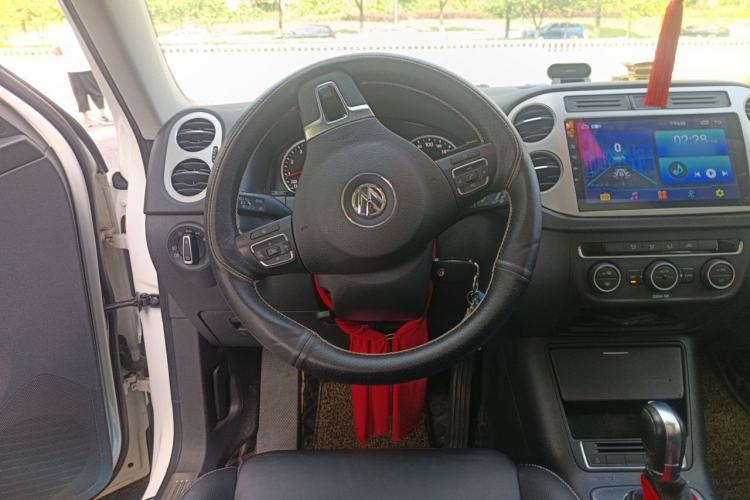 Used Volkswagen Tiguan 2017 300TSI Automatic Two-Wheel Drive Silk Road Comfort Edition Steering Wheel