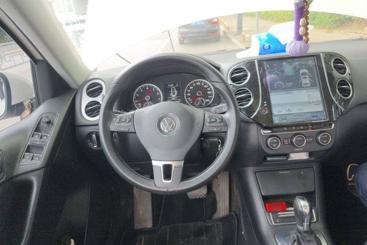 Used Volkswagen Tiguan 2017 300TSI Automatic Two-Wheel Drive Silk Road Comfort Edition Steering Wheel