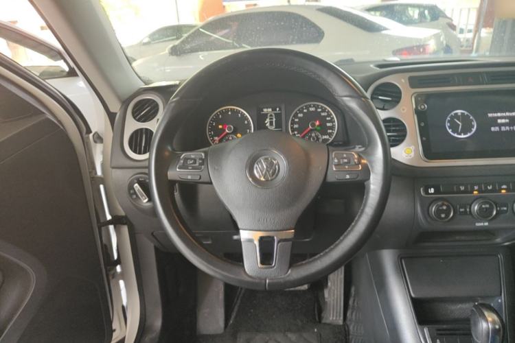Used Volkswagen Tiguan 2017 300TSI Automatic Two-Wheel Drive Silk Road Comfort Edition Steering Wheel