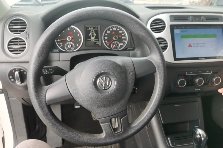 Used Volkswagen Tiguan 2017 300TSI Automatic Two-Wheel Drive Silk Road Luxury Edition Steering Wheel