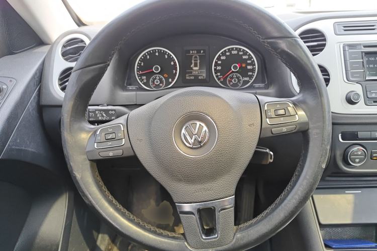 Used Volkswagen Tiguan 2017 300TSI Automatic Two-Wheel Drive Silk Road Comfort Edition Steering Wheel