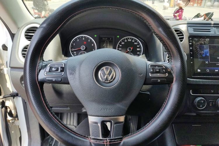 Used Volkswagen Tiguan 2017 300TSI Automatic Two-Wheel Drive Silk Road Comfort Edition Steering Wheel
