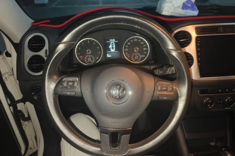Used Volkswagen Tiguan 2017 300TSI Automatic Two-Wheel Drive Silk Road Comfort Edition Steering Wheel